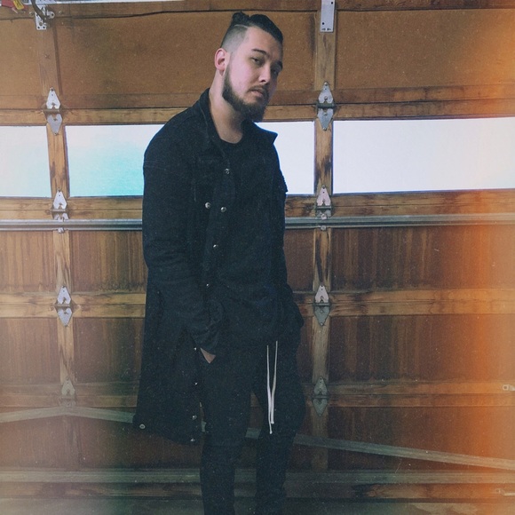 Meet your Posher, Christopher - Picture 5 of 6